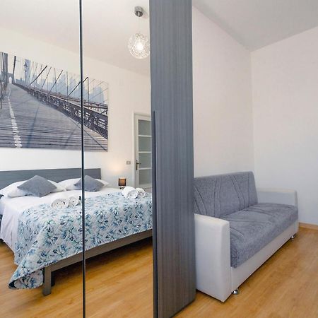 "L'Attico Bianco" City View 10 M A Piedi Dal Mare Savona Exterior foto