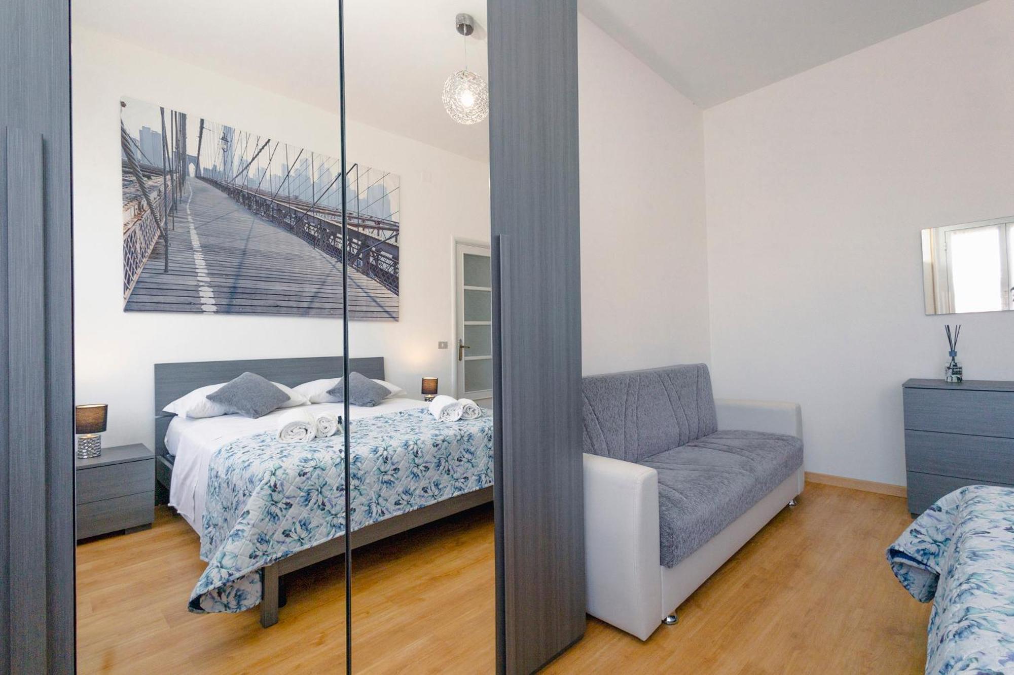 "L'Attico Bianco" City View 10 M A Piedi Dal Mare Savona Exterior foto