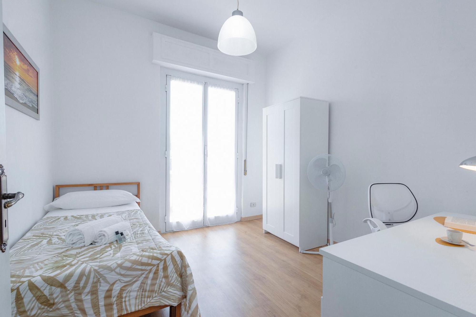 "L'Attico Bianco" City View 10 M A Piedi Dal Mare Savona Exterior foto